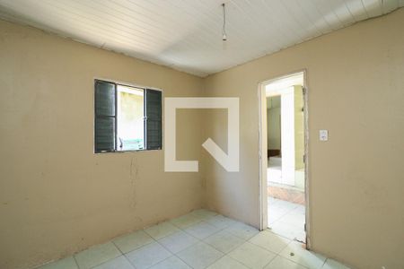 Quarto de casa para alugar com 1 quarto, 70m² em Coronel Aparicio Borges, Porto Alegre