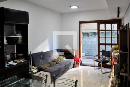 Sala  de casa de condomínio para alugar com 3 quartos, 114m² em Cristal, Porto Alegre