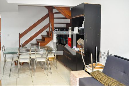 Sala  de casa de condomínio para alugar com 3 quartos, 114m² em Cristal, Porto Alegre