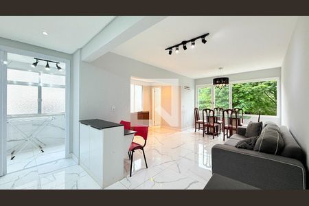 Sala de apartamento para alugar com 3 quartos, 97m² em Passo d’Areia, Porto Alegre