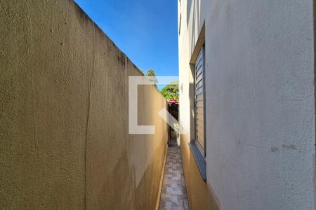 Corredor  de apartamento à venda com 3 quartos, 142m² em Jardim Capivari, Campinas