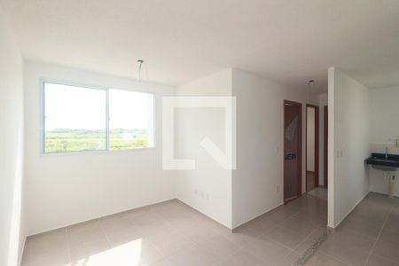 Apartamento para alugar com 2 quartos, 45m² em Santa Cruz, Rio de Janeiro