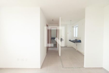 Sala de apartamento para alugar com 2 quartos, 45m² em Santa Cruz, Rio de Janeiro