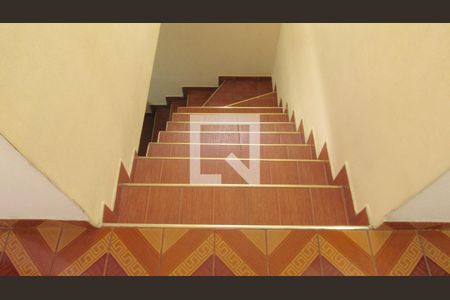 Corredor - Escada de casa para alugar com 3 quartos, 231m² em Veloso, Osasco