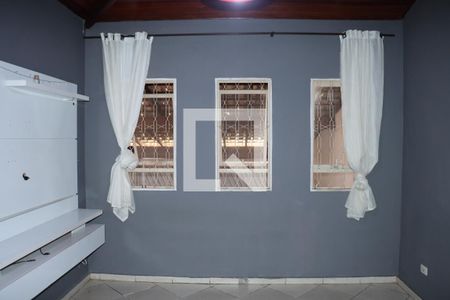 Casa para alugar com 2 quartos, 100m² em Jardim das Oliveiras (caucaia do Alto), Cotia