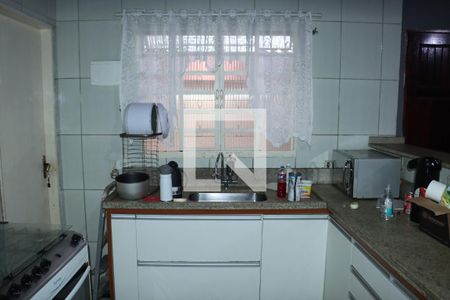 Casa para alugar com 2 quartos, 100m² em Jardim das Oliveiras (caucaia do Alto), Cotia