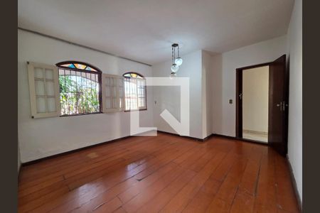 Quarto de casa à venda com 3 quartos, 222m² em Dom Cabral, Belo Horizonte