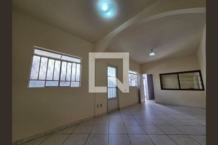 Sala de casa à venda com 3 quartos, 222m² em Dom Cabral, Belo Horizonte