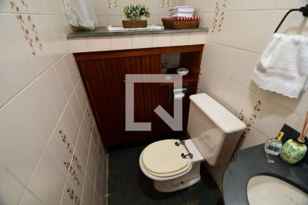 Lavabo de apartamento à venda com 4 quartos, 198m² em Cambuí, Campinas