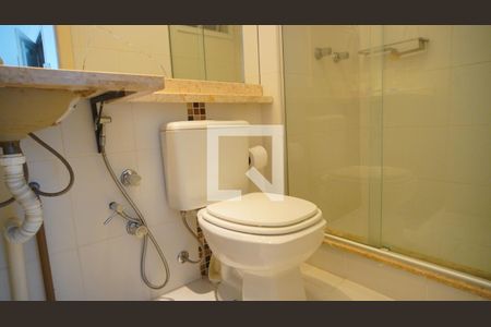 Banheiro  de apartamento para alugar com 1 quarto, 41m² em Jardim Botânico, Porto Alegre