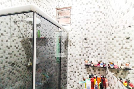 Banheiro de casa para alugar com 3 quartos, 70m² em Parque Guaianazes, São Paulo