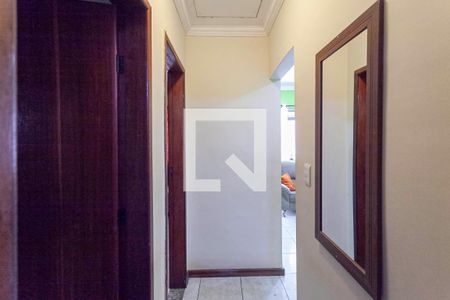 Corredor de casa de condomínio à venda com 2 quartos, 70m² em Parque Xangri-lá, Contagem