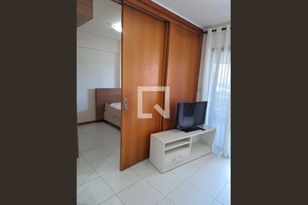 Sala de kitnet/studio para alugar com 1 quarto, 25m² em Patamares, Salvador