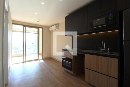 Sala/Cozinha de apartamento para alugar com 1 quarto, 41m² em Indianópolis, São Paulo