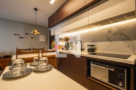 Sala/Cozinha de apartamento para alugar com 2 quartos, 63m² em Cerqueira César, São Paulo