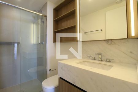Banheiro de apartamento para alugar com 1 quarto, 44m² em Indianópolis, São Paulo