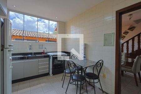 Casa à venda com 3 quartos, 257m² em Rio Branco, Belo Horizonte