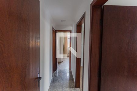 Corredor de apartamento para alugar com 3 quartos, 90m² em Silveira, Belo Horizonte