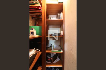 Quarto 1 Closet de casa à venda com 4 quartos, 182m² em Jardim Sao Francisco, São Bernardo do Campo