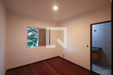 Suíte 1 de casa para alugar com 3 quartos, 290m² em Santa Maria, São Caetano do Sul