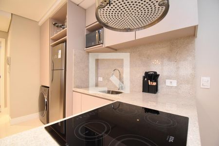 Sala/Cozinha de apartamento para alugar com 1 quarto, 50m² em São Francisco, Curitiba
