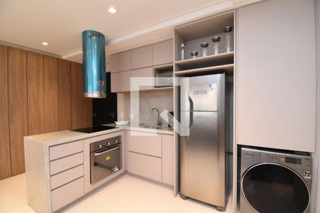 Sala/Cozinha de apartamento para alugar com 1 quarto, 50m² em São Francisco, Curitiba