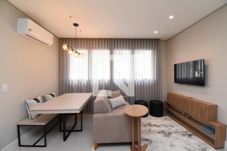 Sala/Cozinha de apartamento para alugar com 1 quarto, 50m² em São Francisco, Curitiba