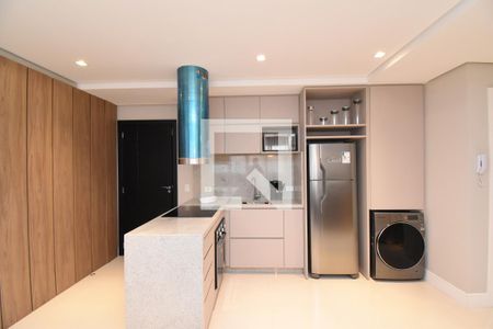 Sala/Cozinha de apartamento para alugar com 1 quarto, 50m² em São Francisco, Curitiba