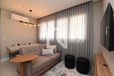 Sala/Cozinha de apartamento para alugar com 1 quarto, 50m² em São Francisco, Curitiba