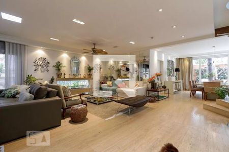 Sala  de casa de condomínio à venda com 4 quartos, 790m² em Tucuruvi, São Paulo