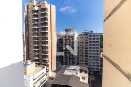 Vista da Suíte 1 de apartamento para alugar com 2 quartos, 80m² em Icaraí, Niterói