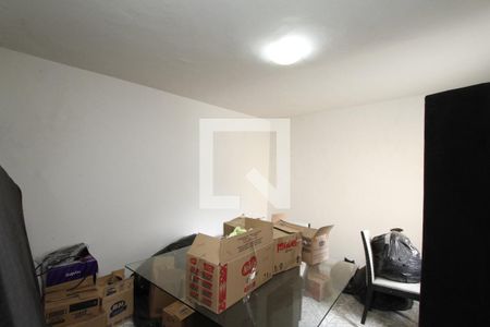 Quarto 1 de casa para alugar com 2 quartos, 70m² em Calafate, Belo Horizonte