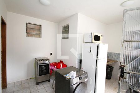 Sala de casa para alugar com 2 quartos, 70m² em Calafate, Belo Horizonte