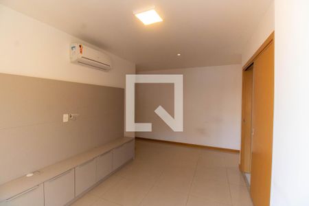 Sala de apartamento à venda com 2 quartos, 76m² em Santa Rosa, Niterói