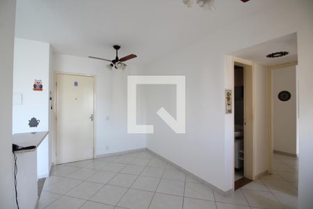 Sala de apartamento para alugar com 2 quartos, 50m² em Jacarepaguá, Rio de Janeiro