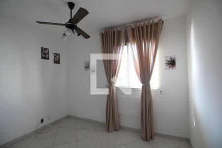 Quarto 1 de apartamento para alugar com 2 quartos, 50m² em Jacarepaguá, Rio de Janeiro