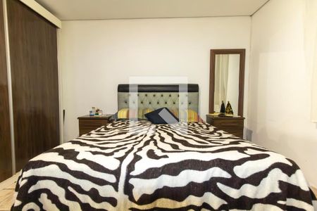 Quarto 1 de casa à venda com 6 quartos, 300m² em Jardim Cotinha, São Paulo