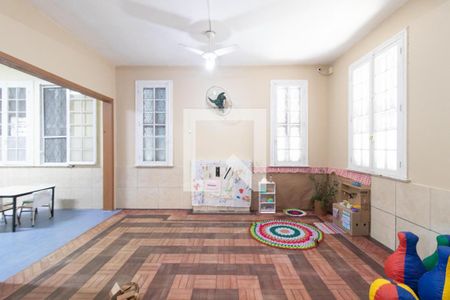 Sala de casa para alugar com 7 quartos, 1900m² em Medianeira, Porto Alegre