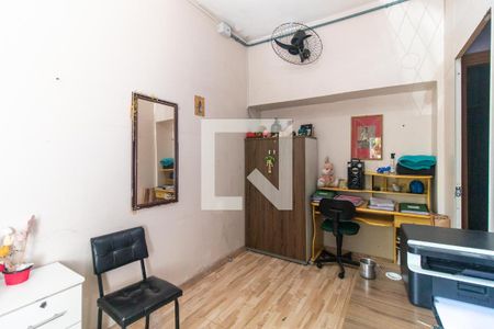 Quarto 1 de casa para alugar com 7 quartos, 1900m² em Medianeira, Porto Alegre