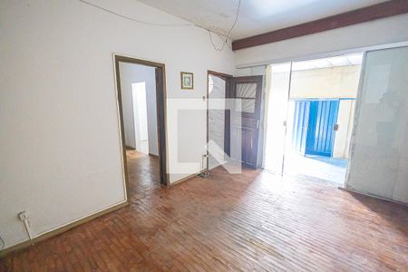 Sala de casa para alugar com 1 quarto, 60m² em Santa Terezinha, Belo Horizonte