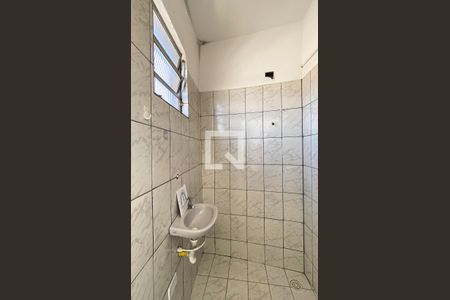 Banheiro  de kitnet/studio para alugar com 1 quarto, 24m² em Jardim Belem, São Paulo