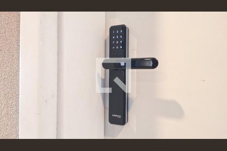 Fechadura eletrônica de apartamento à venda com 2 quartos, 99m² em Vila Ipojuca, São Paulo