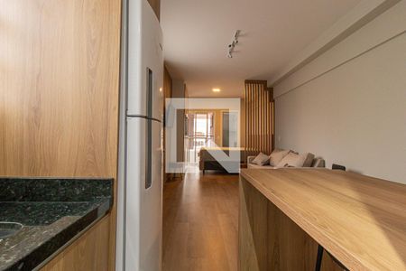 Cozinha e Área de Serviço de kitnet/studio para alugar com 1 quarto, 34m² em Centro, Curitiba