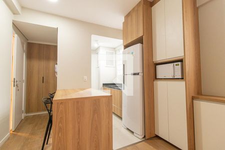 Cozinha e Área de Serviço de kitnet/studio para alugar com 1 quarto, 34m² em Centro, Curitiba