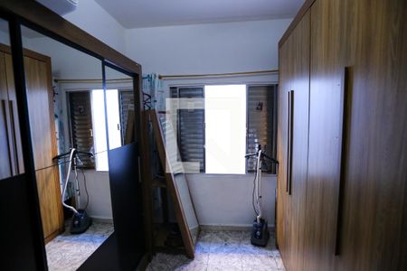 Quarto 2 de casa para alugar com 3 quartos, 126m² em Vila Iorio, São Paulo