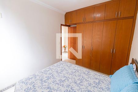 Quarto 2 de apartamento para alugar com 3 quartos, 110m² em Heliópolis, Belo Horizonte