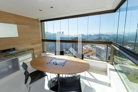 Varanda da Sala  de apartamento para alugar com 1 quarto, 56m² em Vila da Serra, Nova Lima