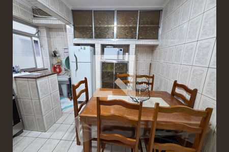 Cozinha de apartamento para alugar com 2 quartos, 90m² em Boqueirão, Praia Grande