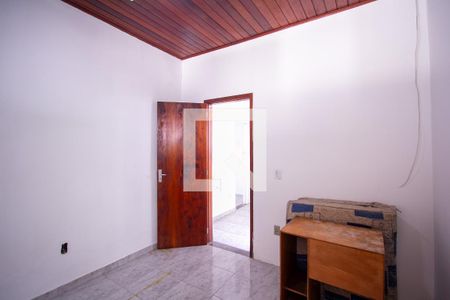Quarto de casa para alugar com 1 quarto, 80m² em Parada Quarenta, São Gonçalo