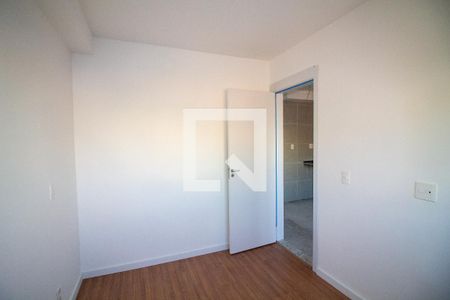 Quarto 2 de apartamento para alugar com 2 quartos, 39m² em Jardim São Luís, São Paulo